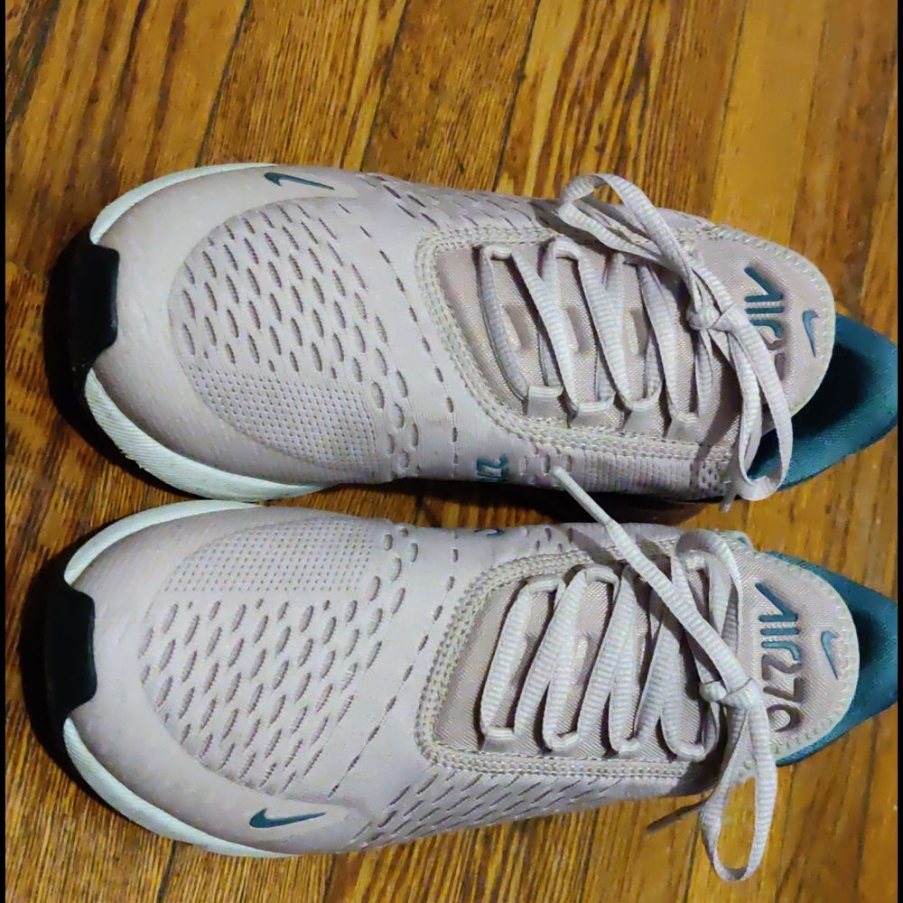 Nike Air Max 270